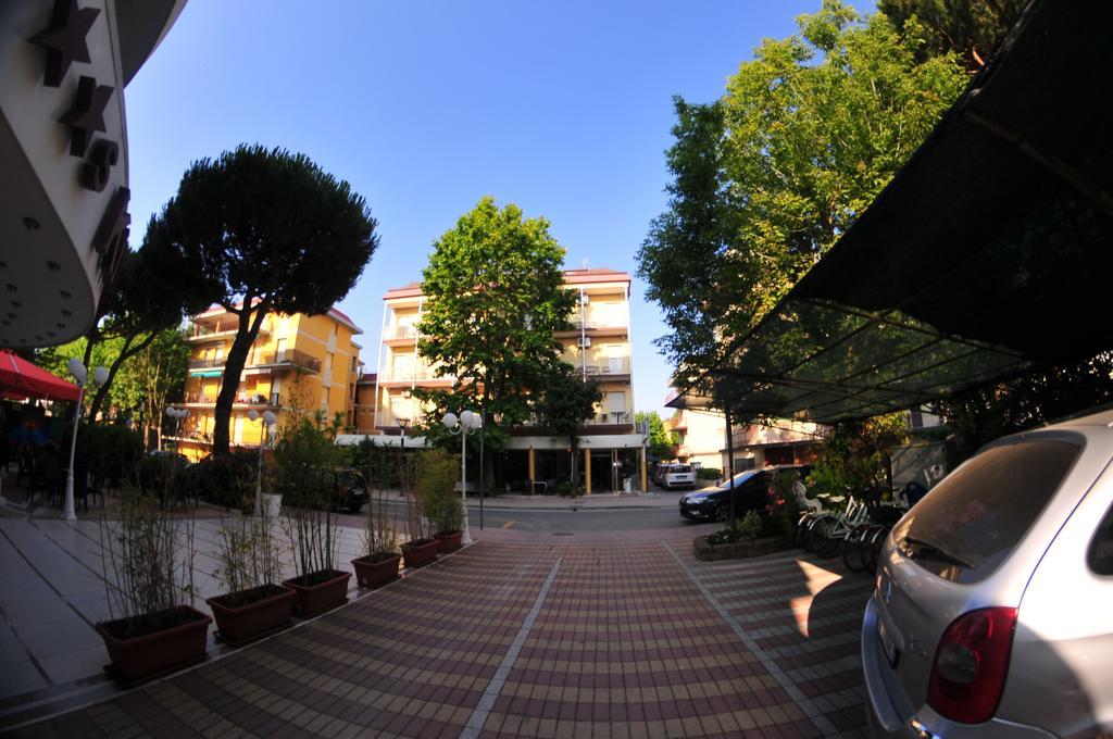 Hotel Antonella 3*