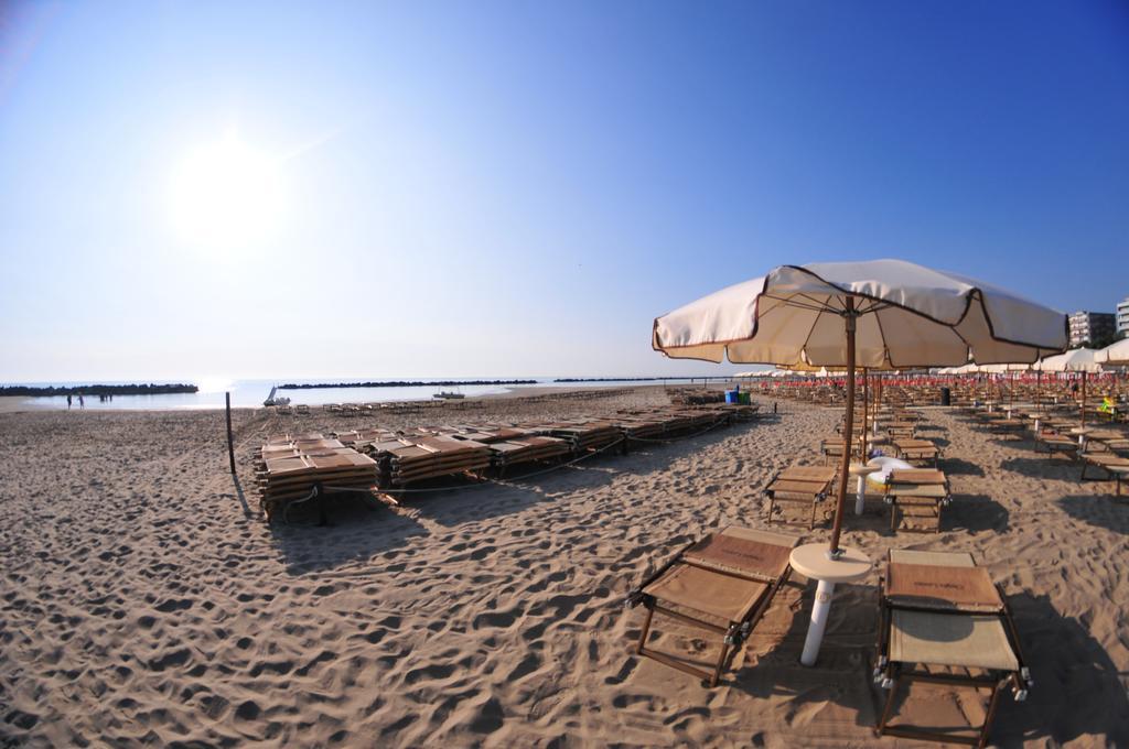 Hotel Antonella 3*